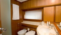 Yacht YUMI -  VIP Bathroom